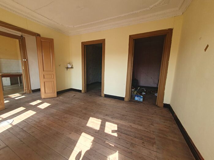Casas en venta y pisos alquiler - 2
