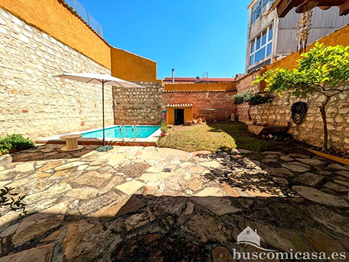 Casas en venta y pisos alquiler - 1