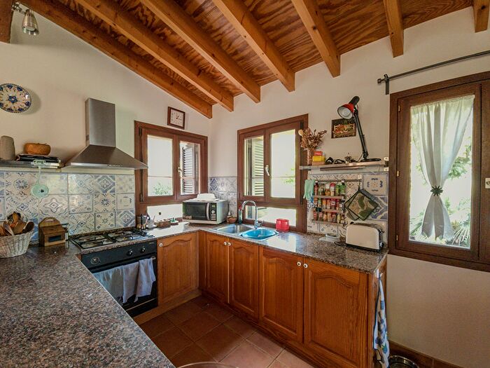 Casas en venta y pisos alquiler - 3