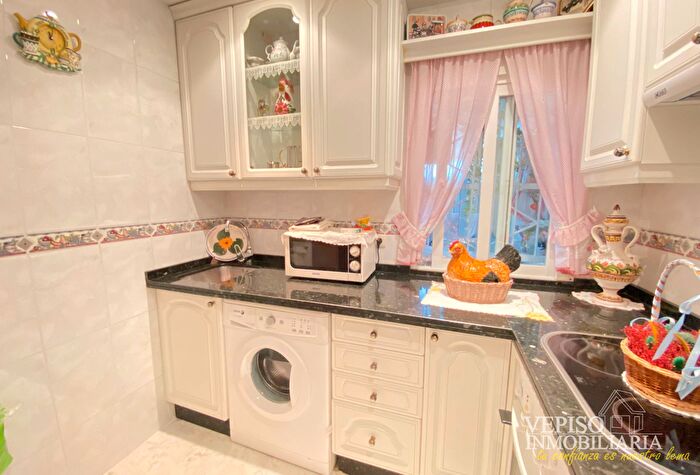 Casas en venta y pisos alquiler - 3