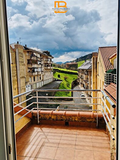 Casas en venta y pisos alquiler - 2