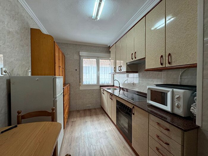 Casas en venta y pisos alquiler - 1