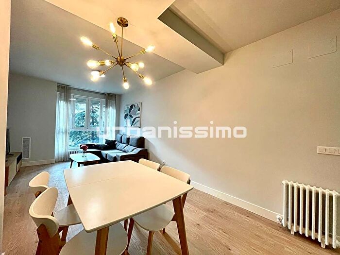 Casas en venta y pisos alquiler - 3