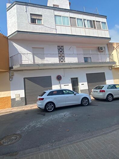 Piso en venta en El Ejido Ciudad, Ejido Centro de 4 habitaciones