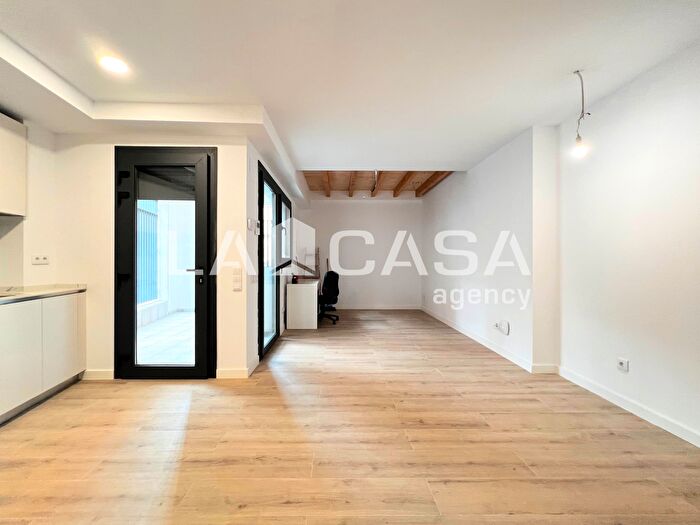 Casas en venta y pisos alquiler - 3