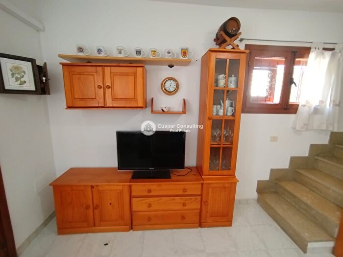 Casas en venta y pisos alquiler - 3