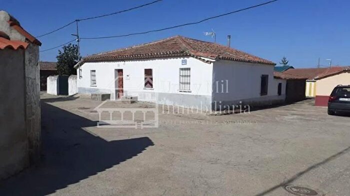 Casas en venta y pisos alquiler - 1