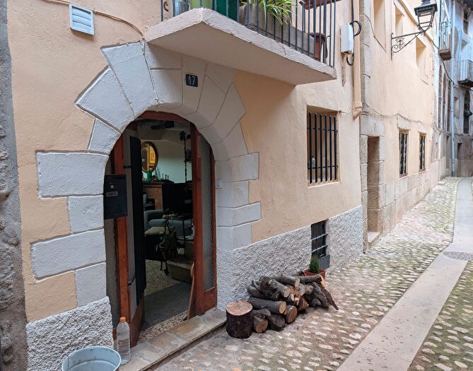 Casas en venta y pisos alquiler - 1