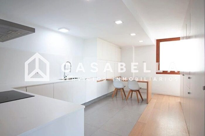 Casas en venta y pisos alquiler - 3