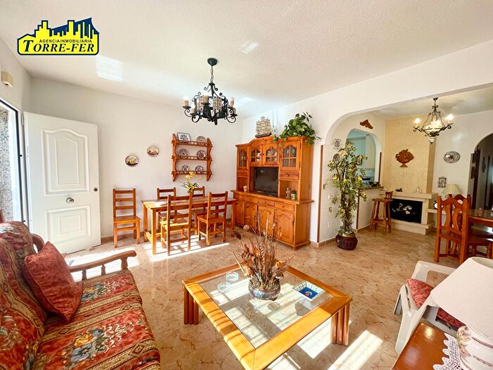 Casas en venta y pisos alquiler - 3