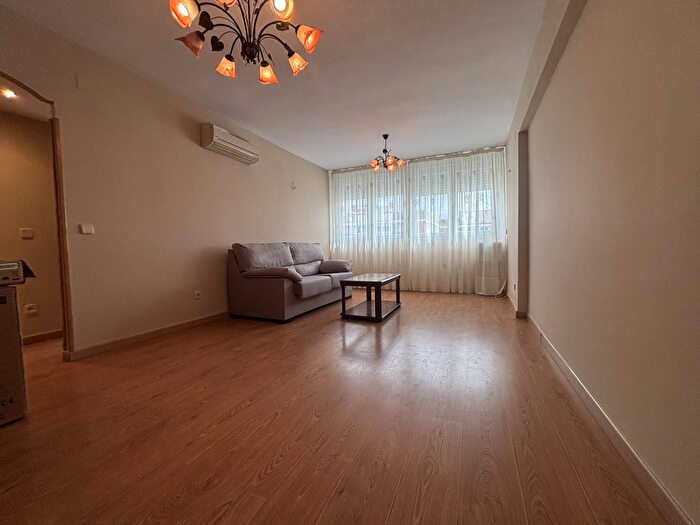 Casas en venta y pisos alquiler - 2