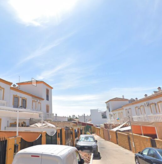 Casa en venta en San Juan del Puerto, Huelva de 3 habitaciones