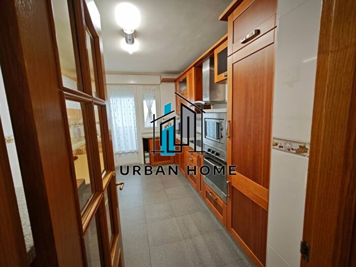 Casas en venta y pisos alquiler - 3