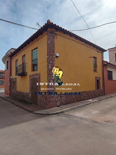 Casa en venta en Calzada de Valdunciel, Salamanca de 3 habitaciones