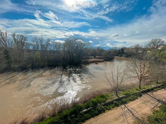 Casa en venta en Tudela de Duero, Valladolid de 4 habitaciones