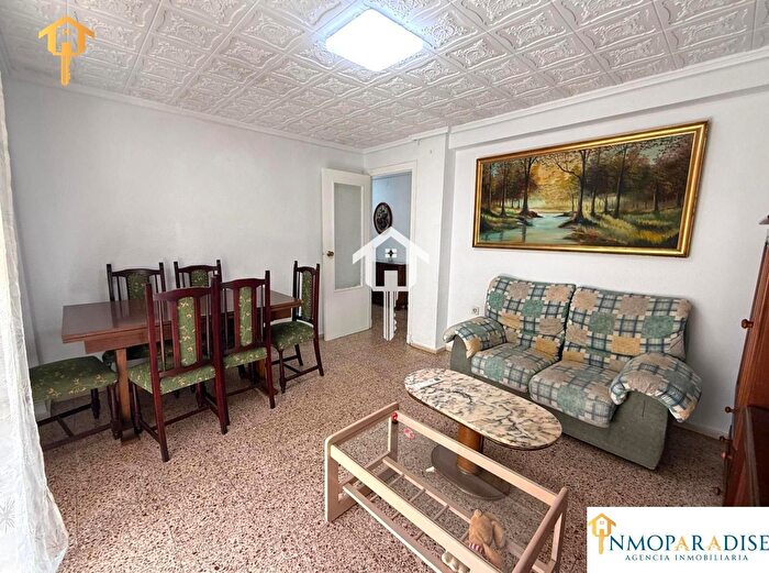 Casas en venta y pisos alquiler - 1