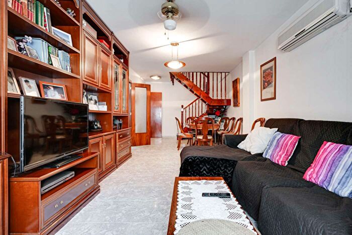 Casas en venta y pisos alquiler - 3