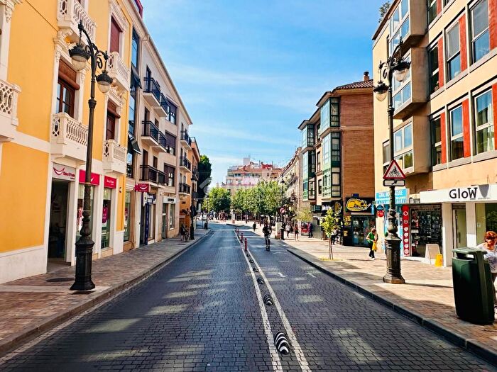 Casas en venta y pisos alquiler - 2