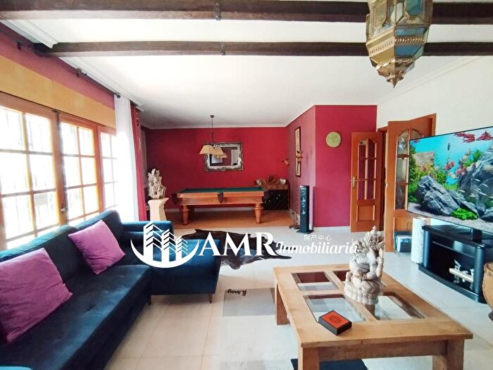 Casas en venta y pisos alquiler - 3