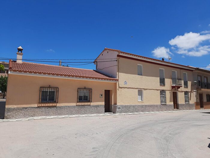 Casa en venta en Huélago, Granada de 7 habitaciones