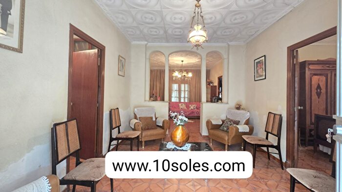 Casas en venta y pisos alquiler - 3