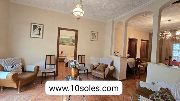 Casas en venta y pisos alquiler - 2