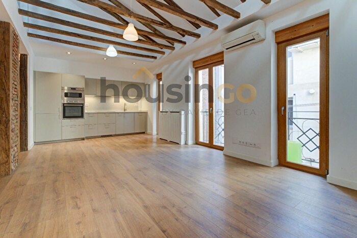 Casas en venta y pisos alquiler - 1