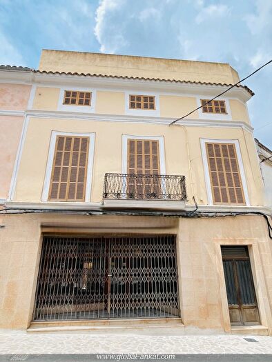 Casas en venta y pisos alquiler - 1
