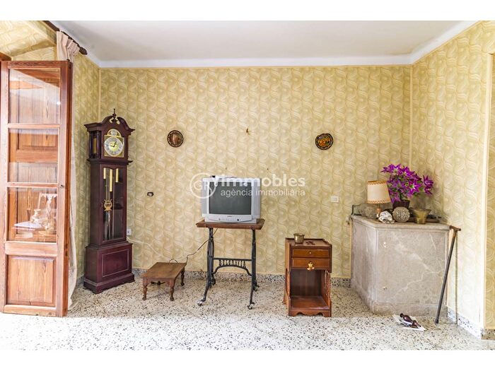 Casas en venta y pisos alquiler - 3