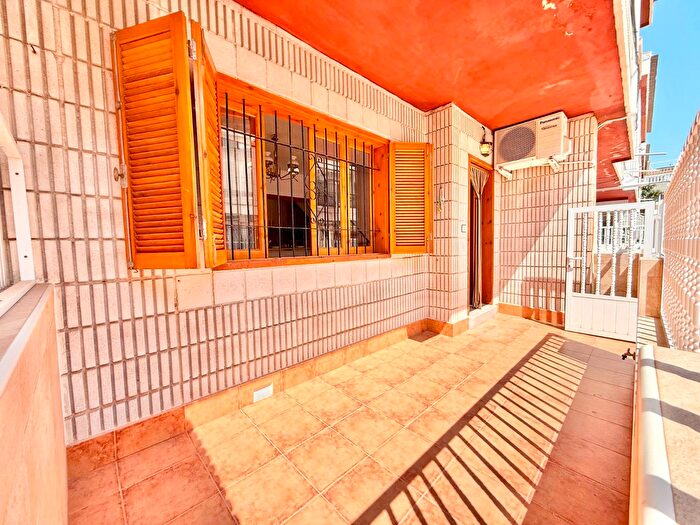 Casas en venta y pisos alquiler - 1
