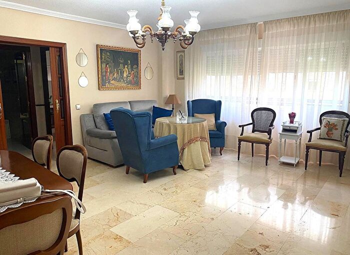 Casas en venta y pisos alquiler - 1