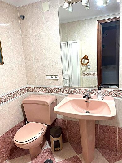 Casas en venta y pisos alquiler - 3