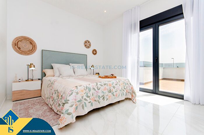 Casa en venta en Desamparados Hurchillo Torremendo, Orihuela de 3 habitaciones