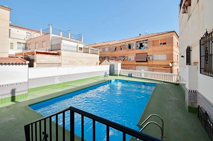 Casas en venta y pisos alquiler - 3