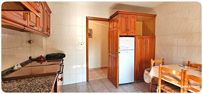 Casas en venta y pisos alquiler - 2