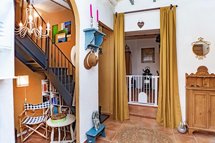 Casas en venta y pisos alquiler - 3