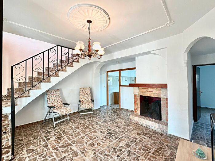 Casas en venta y pisos alquiler - 2