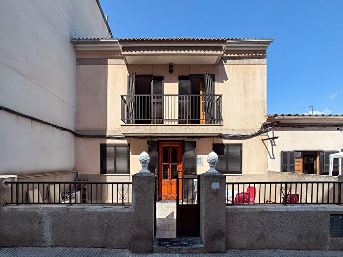 Casas en venta y pisos alquiler - 1