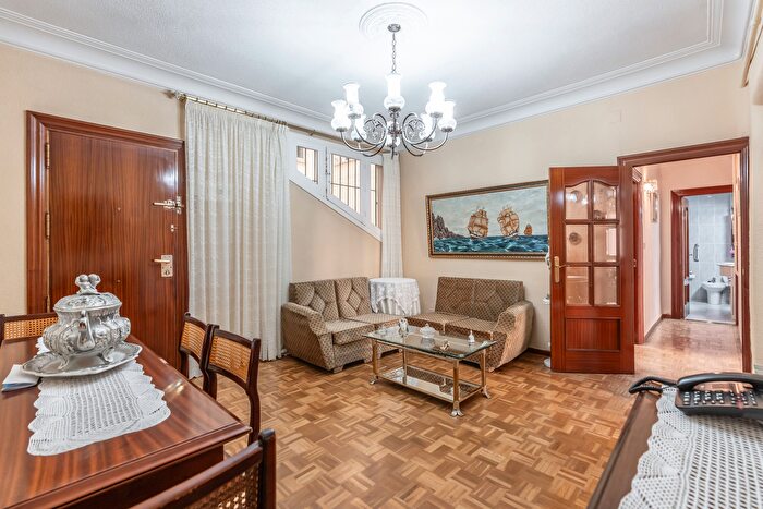 Casas en venta y pisos alquiler - 1