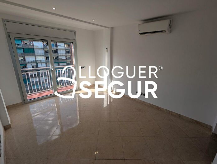 Piso en alquiler en Sants Montjuïc, La Font de la Guatlla de 4 habitaciones