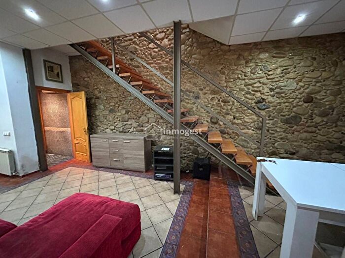 Casas en venta y pisos alquiler - 3