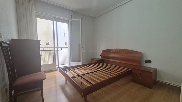 Casas en venta y pisos alquiler - 2