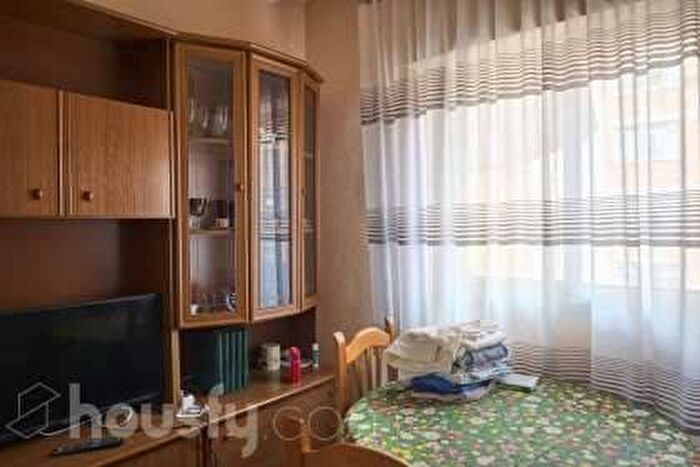 Casas en venta y pisos alquiler - 3