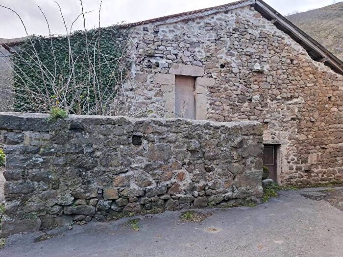Casa en venta en Los Tojos, Cantabria de 3 habitaciones