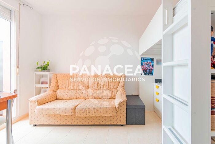 Casas en venta y pisos alquiler - 3
