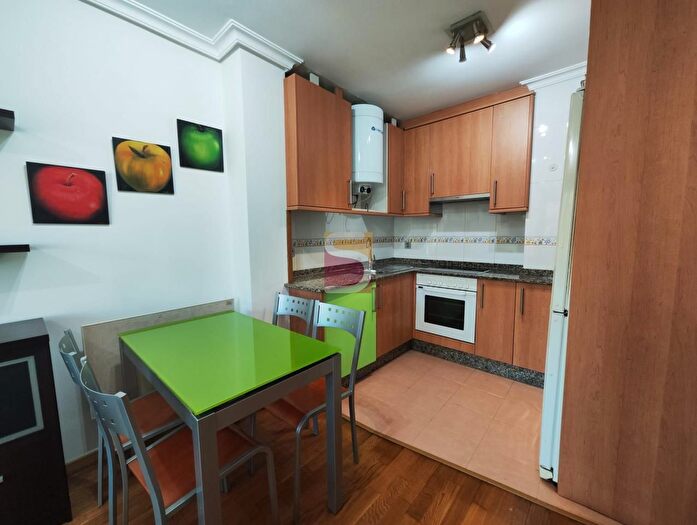 Casas en venta y pisos alquiler - 3