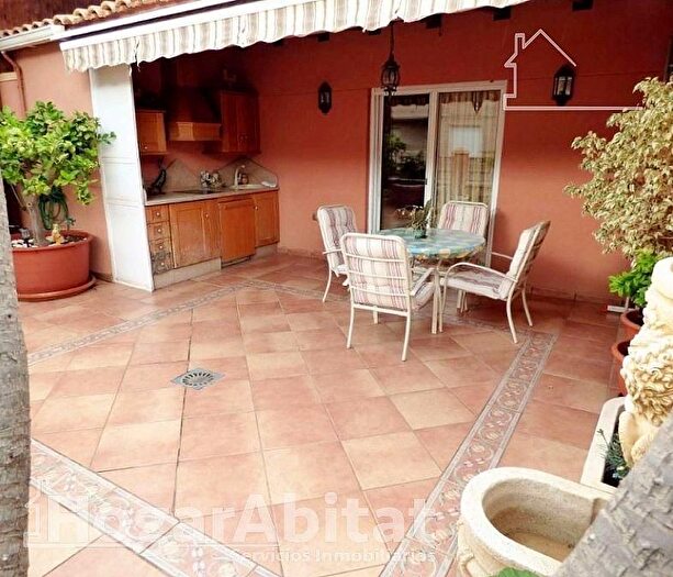 Casas en venta y pisos alquiler - 3
