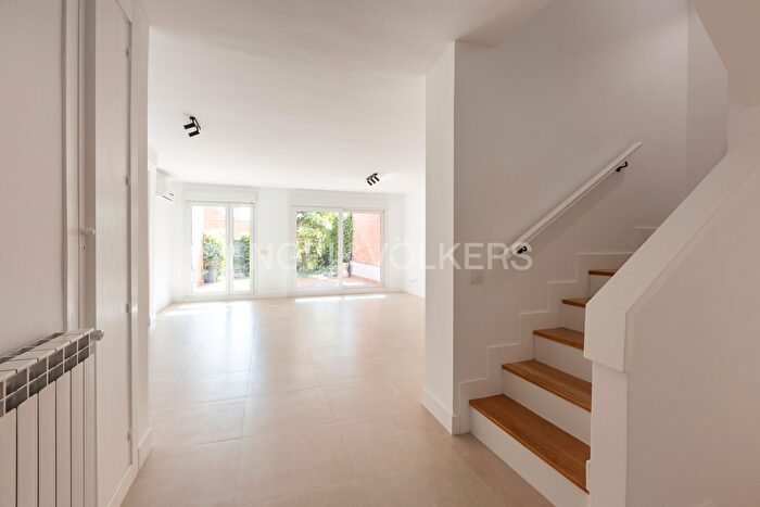 Casas en venta y pisos alquiler - 2
