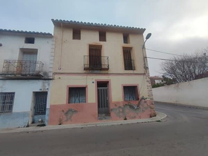 Casa en venta en Vall dAlba, Castellón de 4 habitaciones