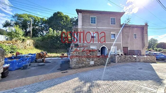 Casa en venta en Puente Viesgo, Cantabria de 6 habitaciones